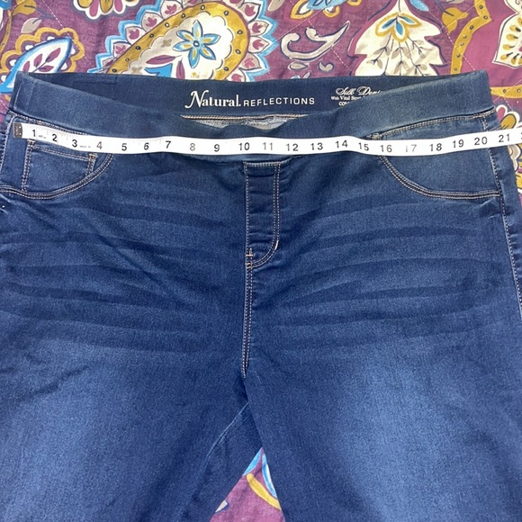 Pull-On Stretch Jeans - Picture 7 of 7